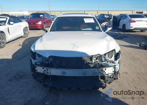 2021 Lexus Is 300 z USA, uszkodzony, nr VIN JTHCA1D21M5117413